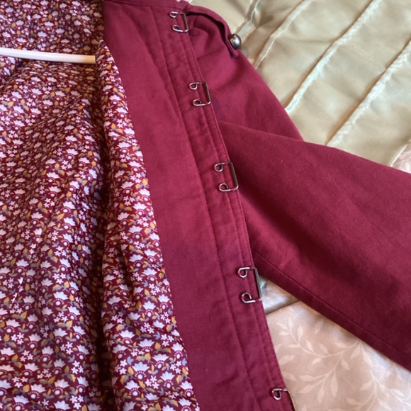 Maroon jacket size small - Picture 6 of 9